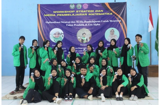 Asah Kreativitas Calon Pendidik, HMPS Tadris Matematika Gelar Pelatihan Media Pembelajaran “Phi Mean”